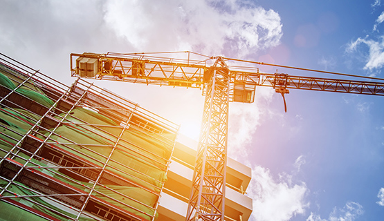 crane construction a building